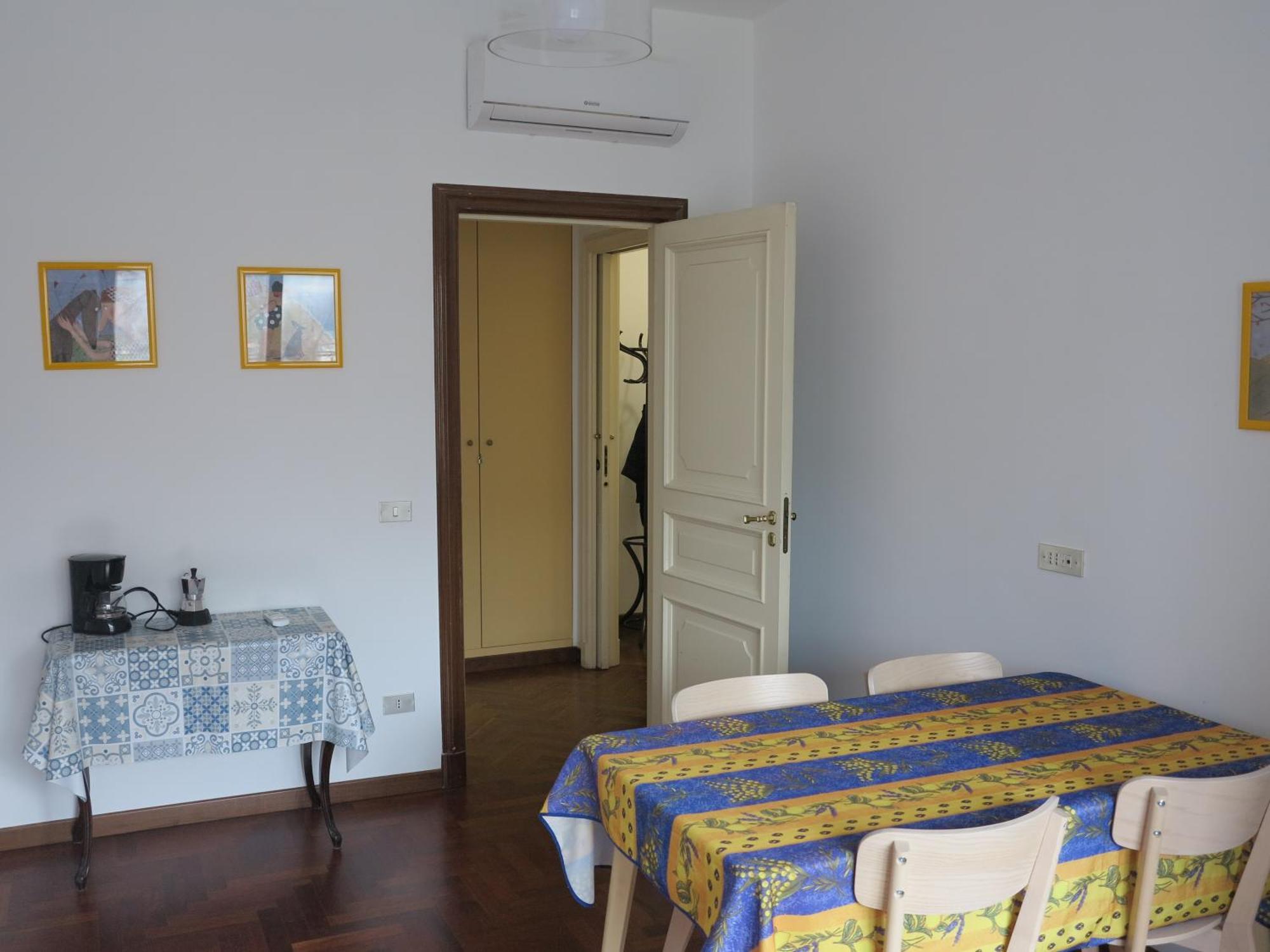 New Panoramic Apartment - Half Way Center-Vomero District Naples Extérieur photo
